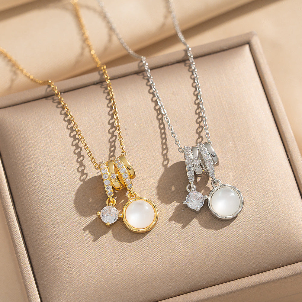 Collana con pendente geometrico a forma di cuore, farfalla, stella, floreale, minimalista di lusso da donna, catena a serpente in acciaio al titanio con intarsio in zircone e placcatura in oro