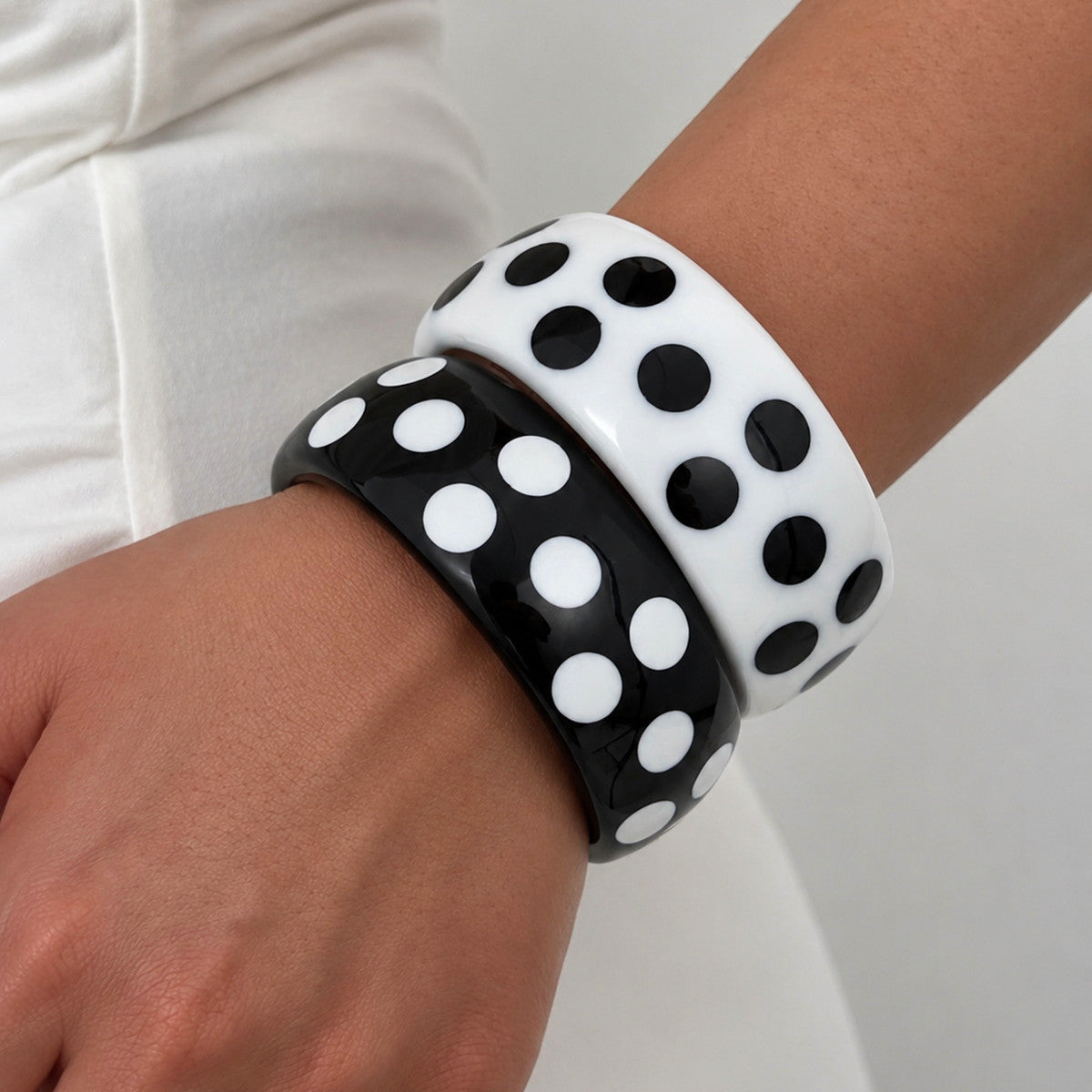 Fashion Geometric Round Polka Dot Resin Bracelet for Women