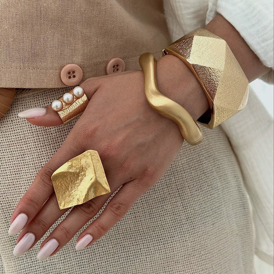 Luxury Casual Solid Color Plated Alloy Bracelet
