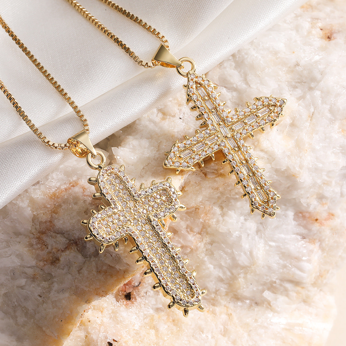 Minimalist Hip-hop 18K Gold Plated Brass Cross Pendant Necklace with Cubic Zirconia for Women