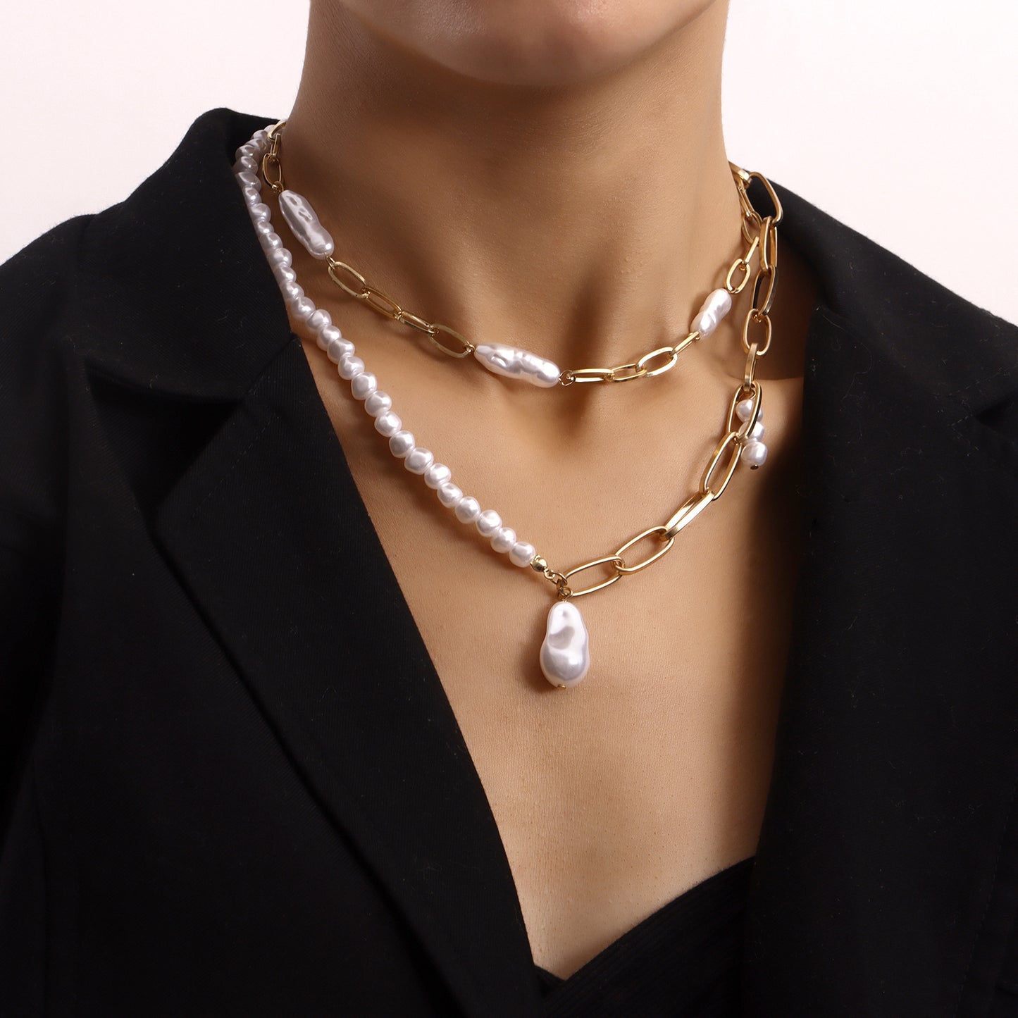 Collana Pendente Geometrica Minimalista da Donna con Catena a Serpente a Doppio Strato in Lega e Finitura Galvanizzata