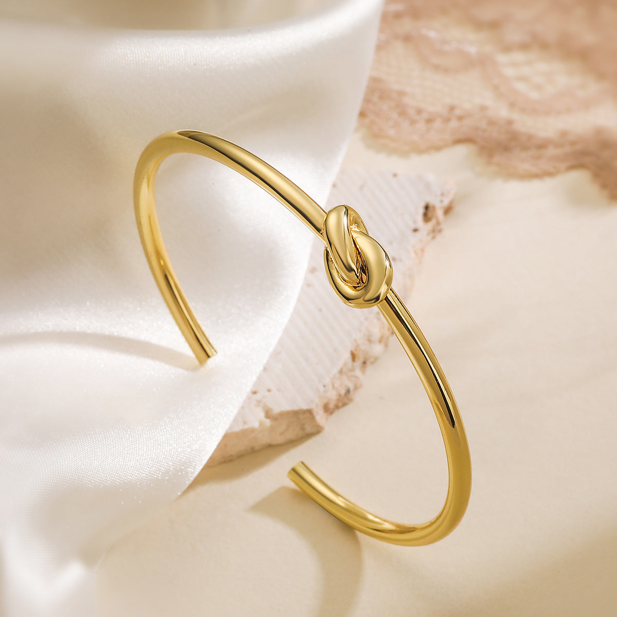 Bracciale Minimalista in Rame Placcato Oro 18K Bracciale Rigido Aperto Liscio da Donna Design Geometrico