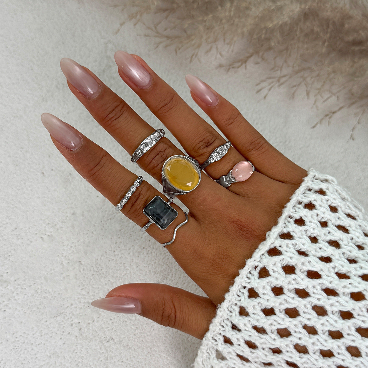 Anelli da donna in lega geometrica vintage con finitura placcata, set di anelli impilabili a forma di lava da unire