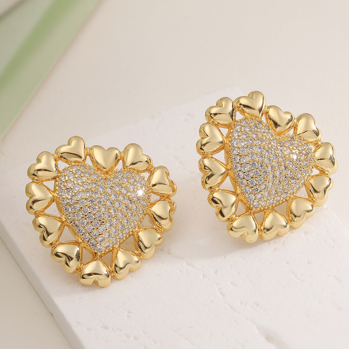 Elegant Minimalist Heart Shaped Brass Gold Plated Cubic Zirconia Stud Earrings for Women