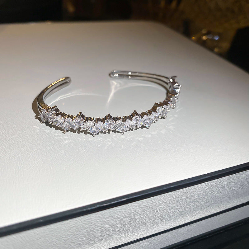 Minimalist Luxury Geometric Brass Inlaid Cubic Zirconia Adjustable Bracelet for Women