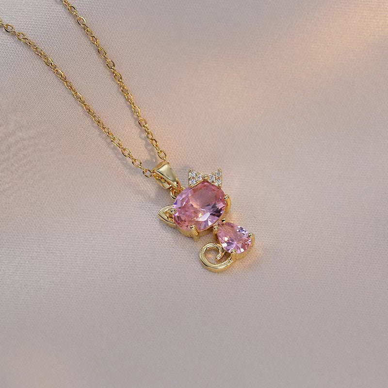 Graziosa collana con ciondolo a forma di gatto per donna in acciaio al titanio con strass micro-pavé, catena ad anelli, design minimalista e di tendenza