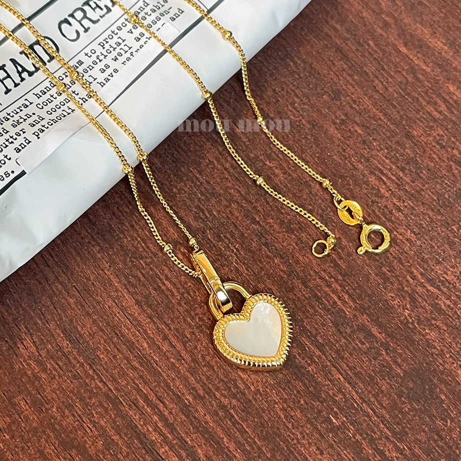 Collana con ciondolo a cuore minimalista in argento sterling 925 placcato oro su catena a serpente