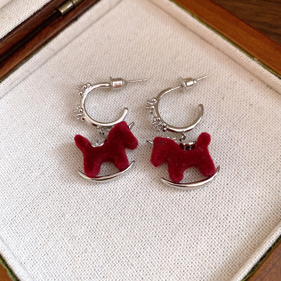 Pendientes de tuerca flocados con forma de caballo estilo lujo con perlas en plata de ley 925 bañada en oro de 18 quilates para mujer