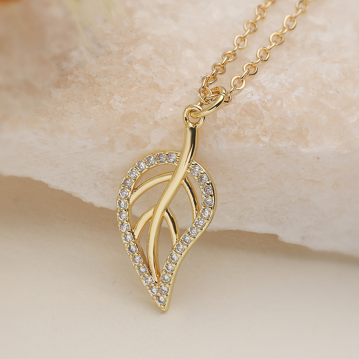Minimalist Luxury Gold Plated Brass Geometric Feather Leaf Cubic Zirconia Pendant Necklace for Women