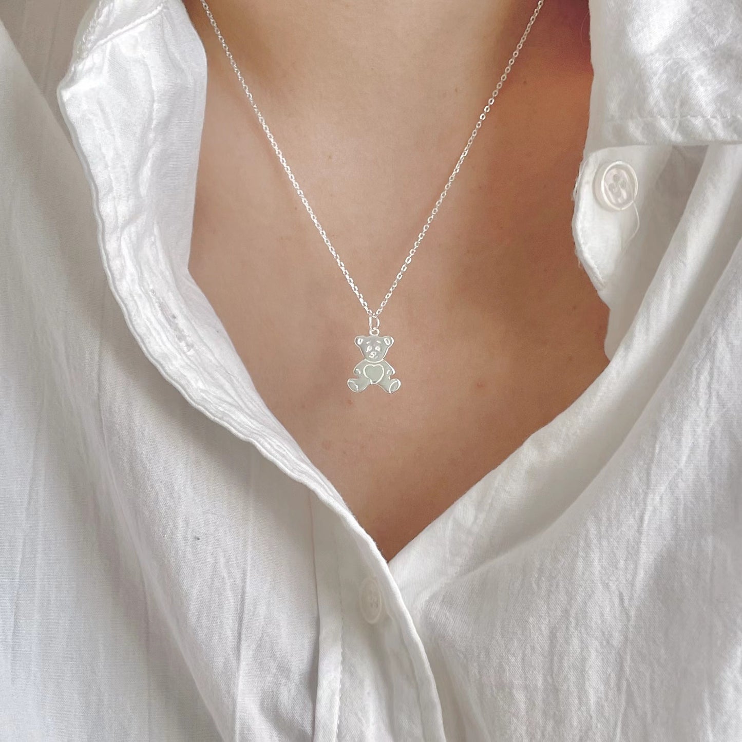 Minimalist Bear-Shaped Pendant Necklace in 925 Sterling Silver with Box Chain