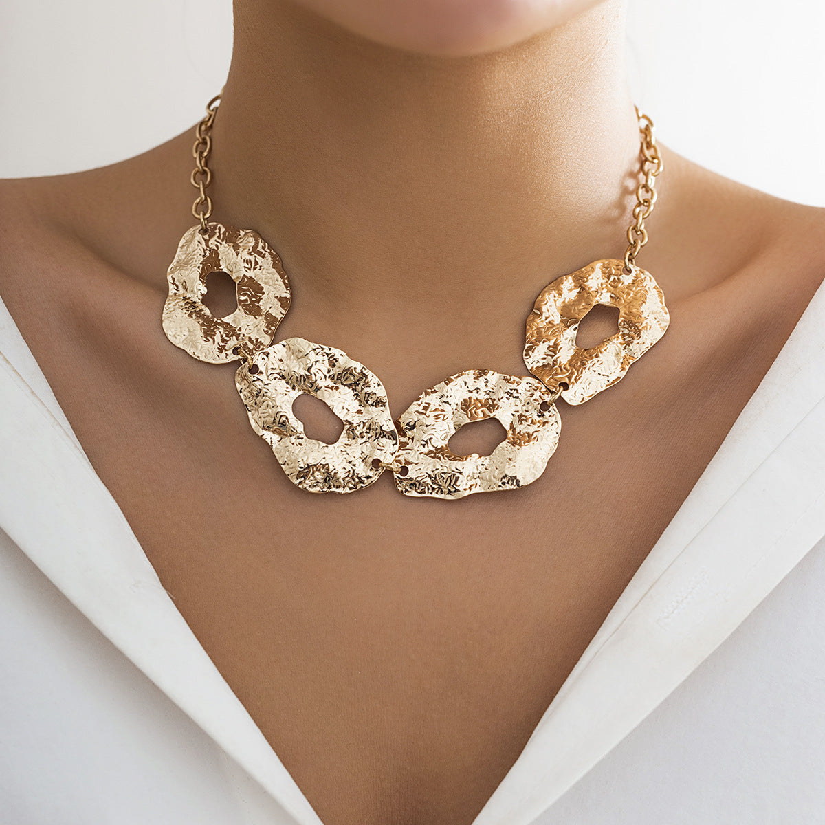 Minimalist Geometric Oval Iron Plated Necklace with Curb Chain for Women