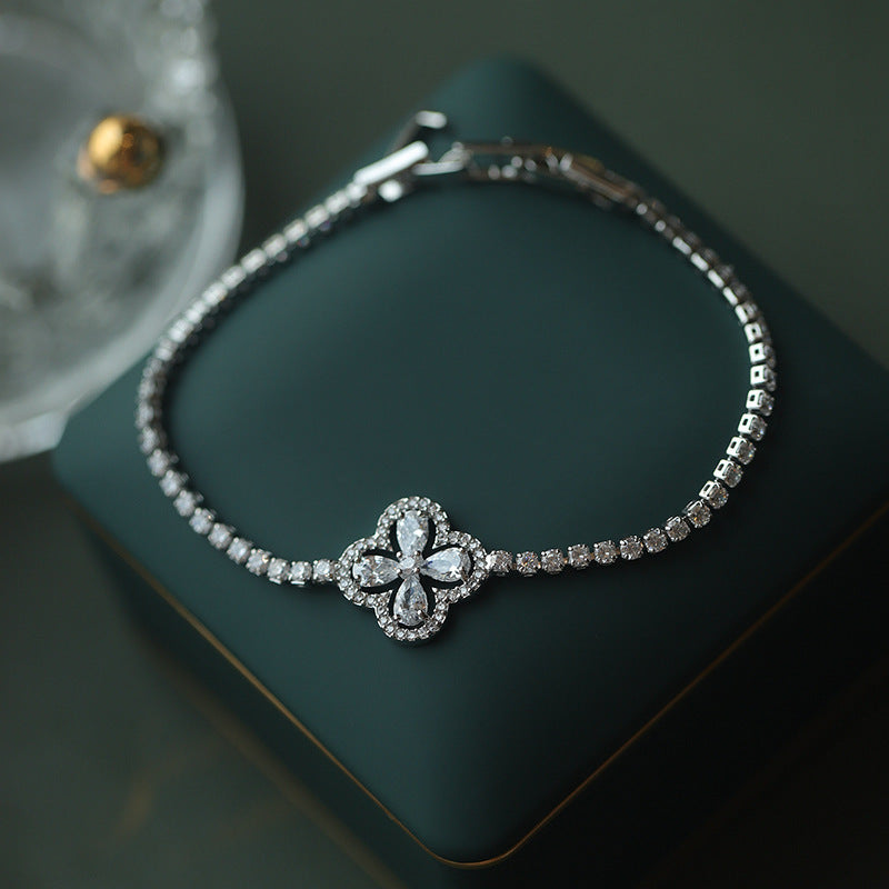 Luxury Elegant Geometric Alloy Plated Bracelet with Cubic Zirconia for Women