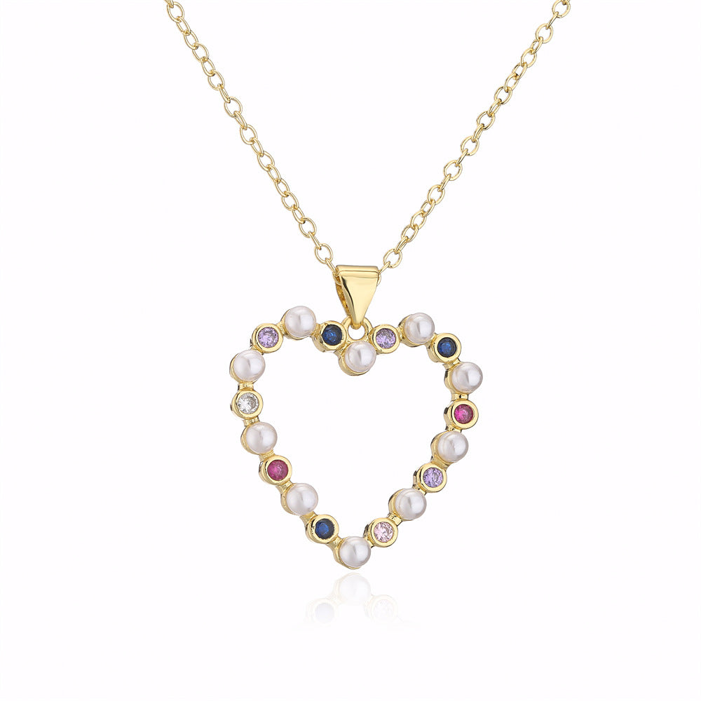 Collana con ciondolo a cuore vuoto minimalista in rame placcato oro 18K e intarsio di zirconi