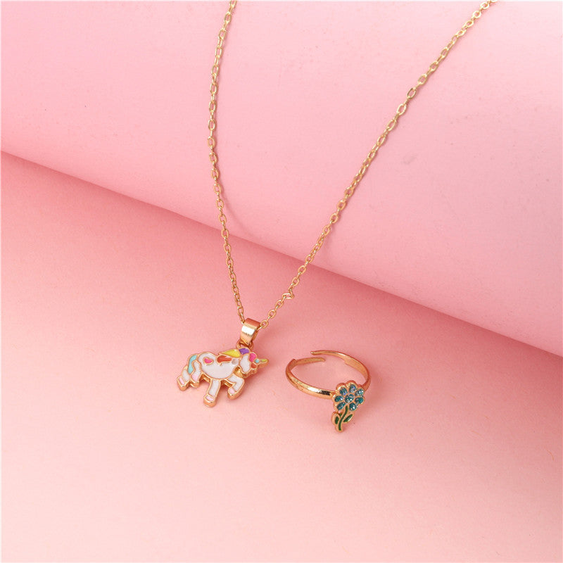 Conjunto de collar con colgante de unicornio floral minimalista con cadena de aleación y acabado esmaltado para niños