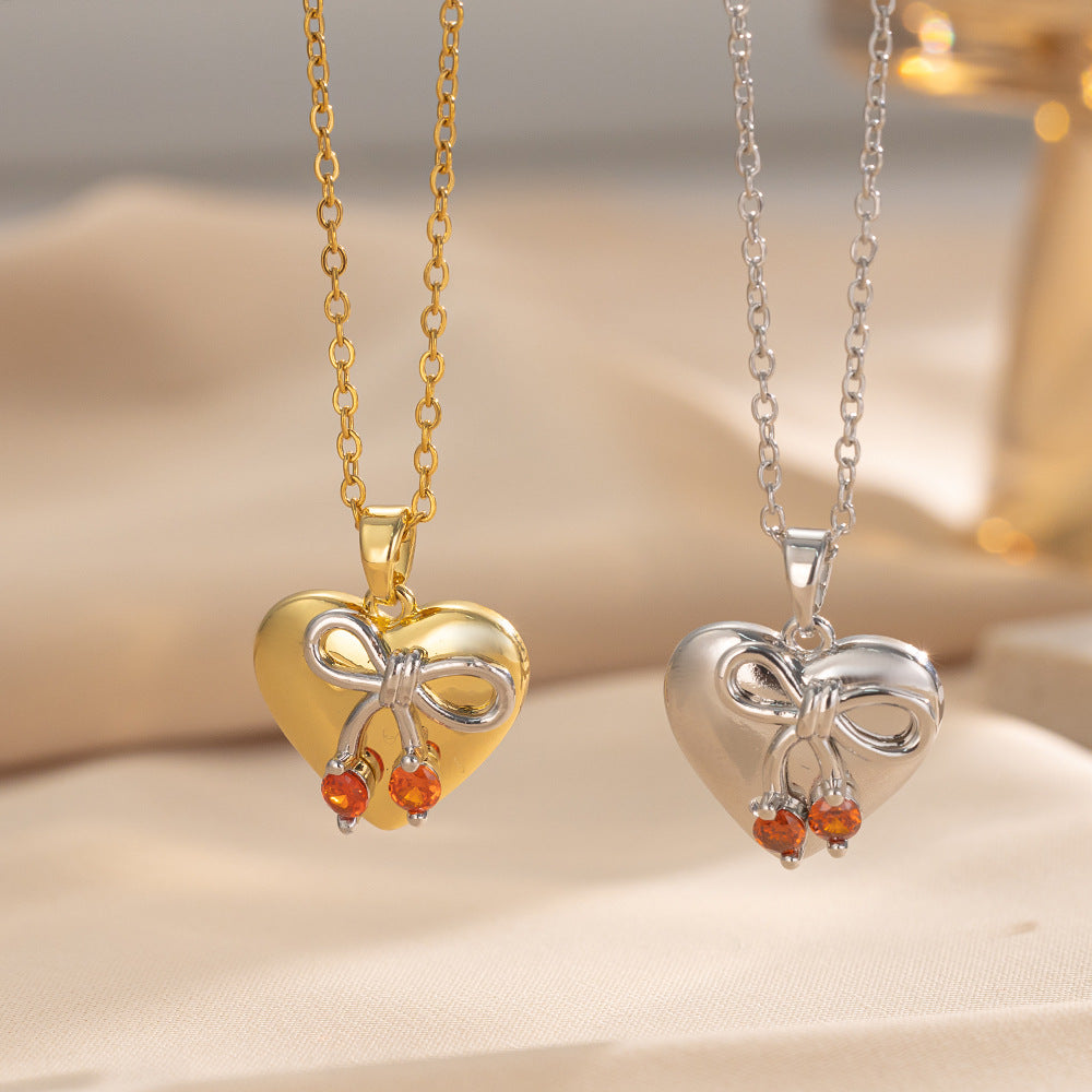 Collana Minimalista a Cuore in Acciaio al Titanio con Ciondolo a Ciliegia Rossa, Catena a Serpente Placcata Sottovuoto per Donna