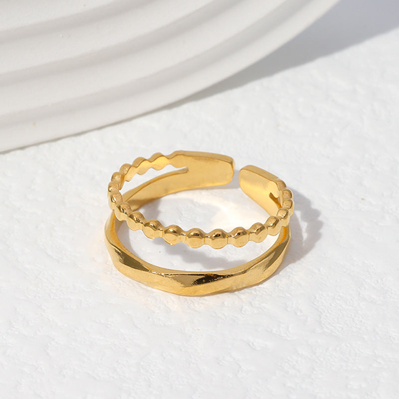 Anello Minimalista a Romboidale in Acciaio al Titanio con Finitura Placcata per Donne, Fascia Aperta Regolabile di Tendenza