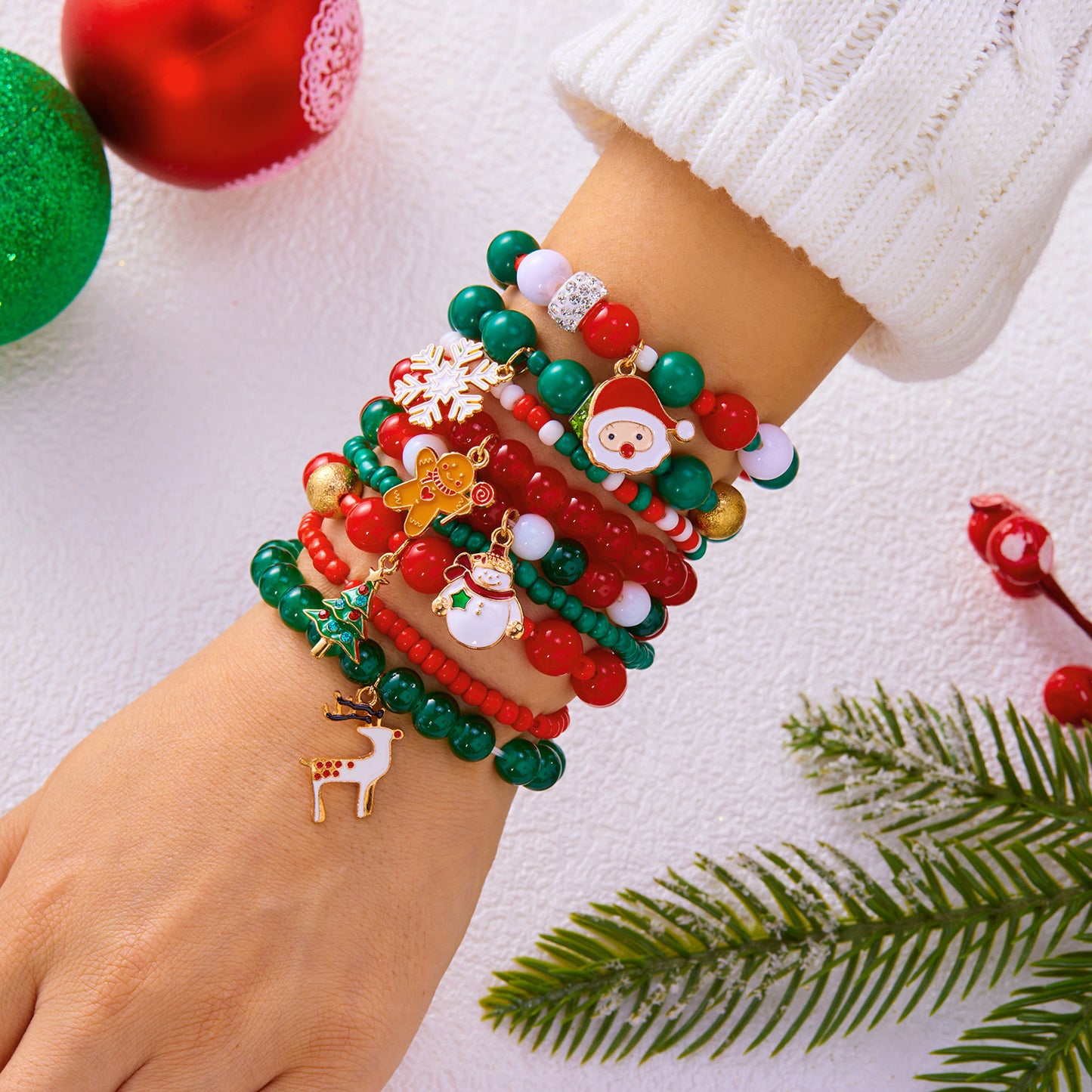 Juego de pulseras trenzadas a mano con temática navideña con dijes de Papá Noel, copo de nieve y reno de aleación de zinc, joyería unisex para fiestas.