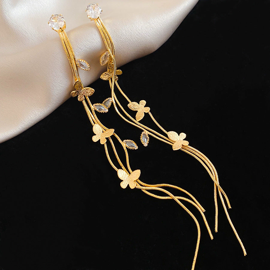 Eleganti orecchini pendenti a farfalla con intarsio di zirconi cubici per donna, accessorio di moda stile lusso