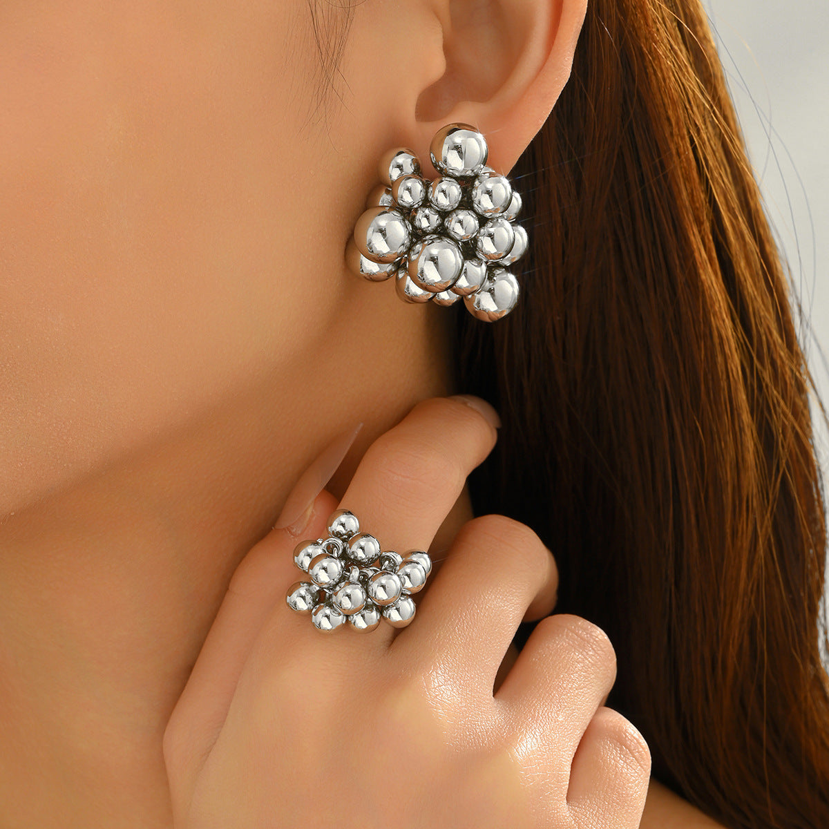 Pendientes y anillo con baño de CCB para mujer de estilo geométrico con motivos circulares y de puntos para un uso diario a la moda