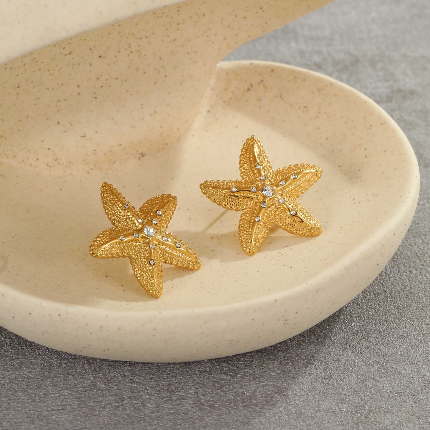Aretes de acero inoxidable con forma de estrella de moda, incrustaciones de circonita y perlas para mujer
