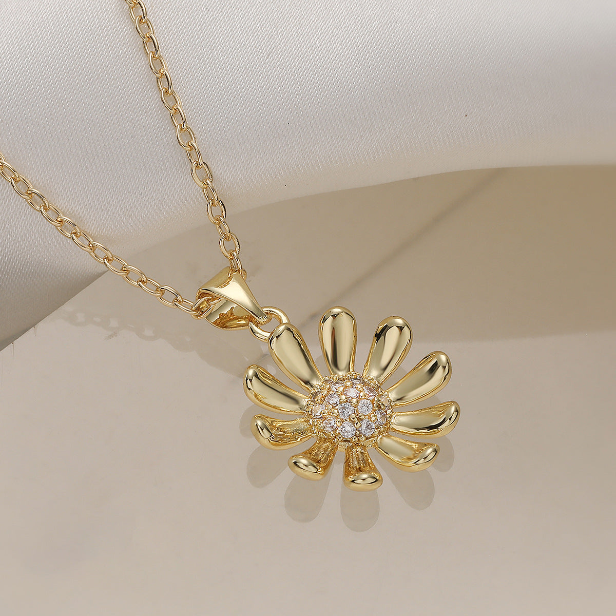 Minimalist 18K Gold Plated Brass Heart Geometric Floral Cubic Zirconia Pendant Necklace