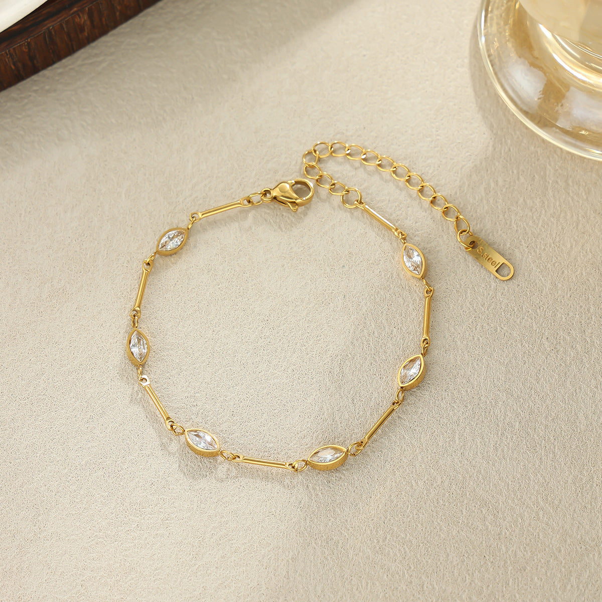 PVD Minimalist Stainless Steel Cubic Zirconia Heart Round Wave Spring Bracelet