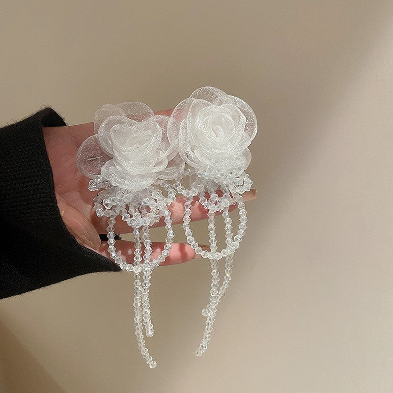 Orecchini a perno con perle e fiori delicati da donna, con perni in argento sterling 925 — Gioielli per l'orecchio freschi e dolci per primavera estate