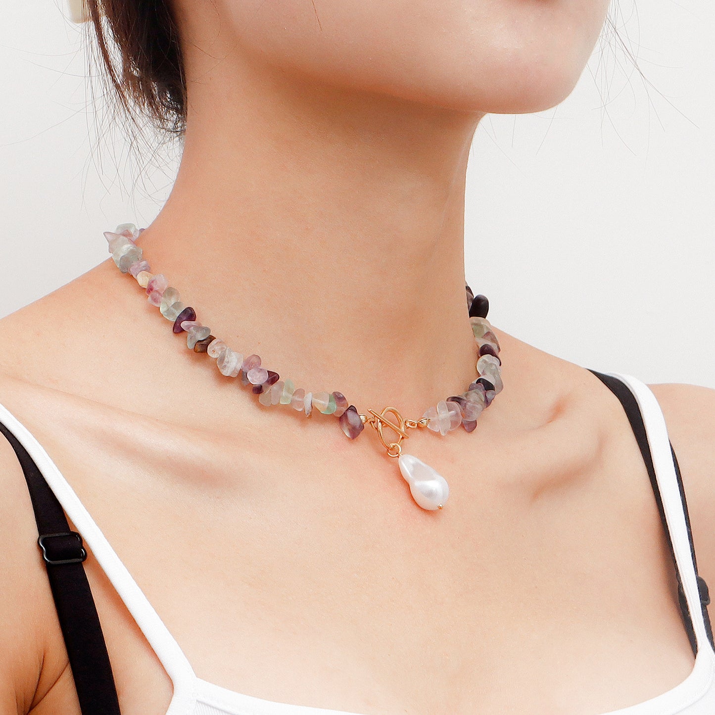 Minimalist Geometric Alloy Necklace with Pearl Accents and Turquoise Beads for Women