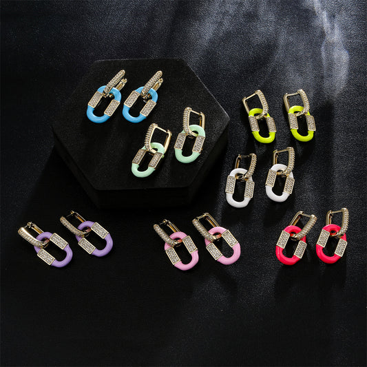 Aretes Geométricos Minimalistas en Cobre con Baño de Oro de 18K y Circonita Microengastada