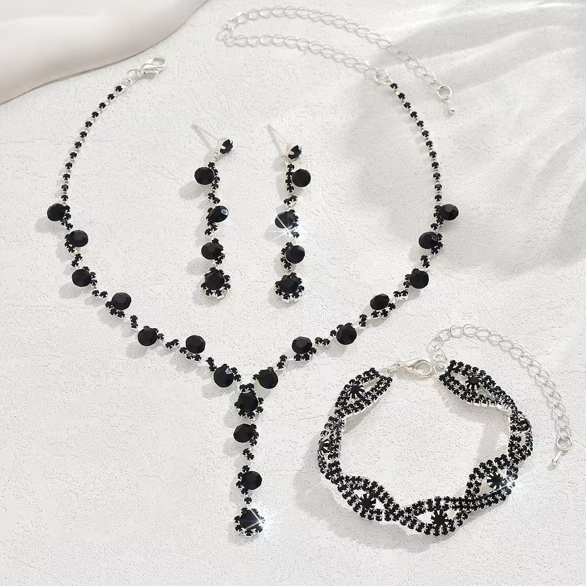 Princess Style Teardrop Pendant Necklace with Claw Chain Set Including Rhinestone Earrings and Bracelet for Women