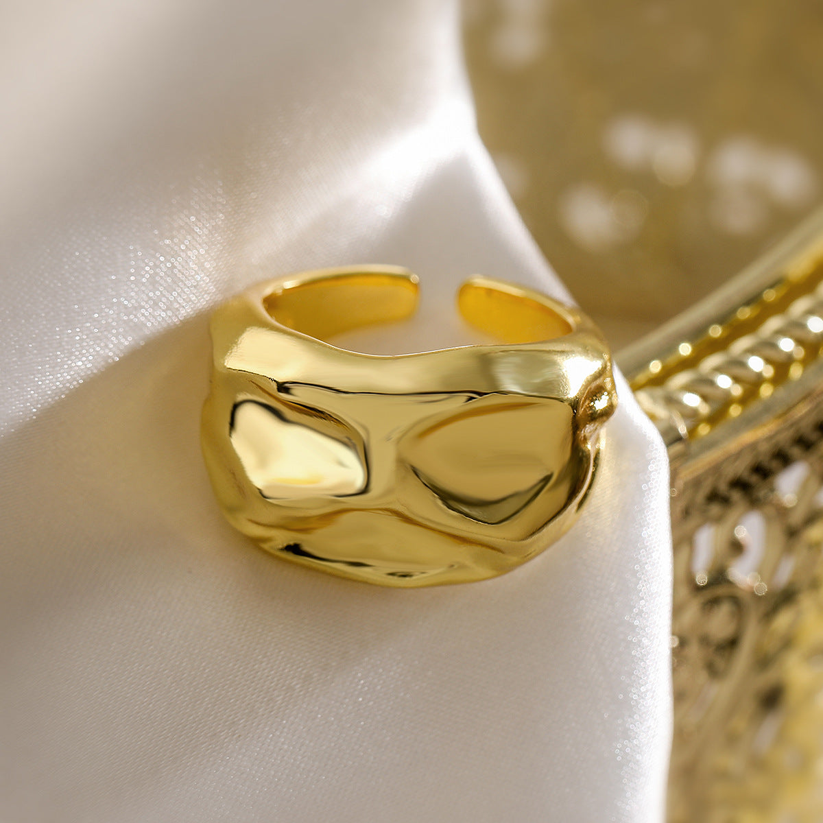Minimalist Geometric Open Ring for Women Made of Brass with Gold Plating Vintage-Inspired Fashion Accessory