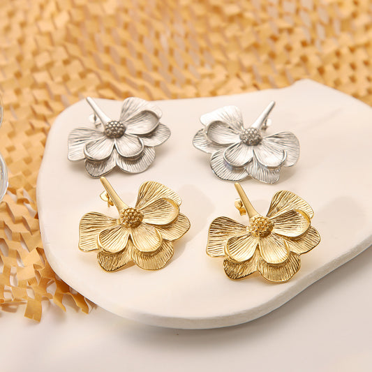 Floral Style Stainless Steel 18K Gold Plated Elegant Women's Earrings with Flower Shape and Minimalist Vintage Appeal