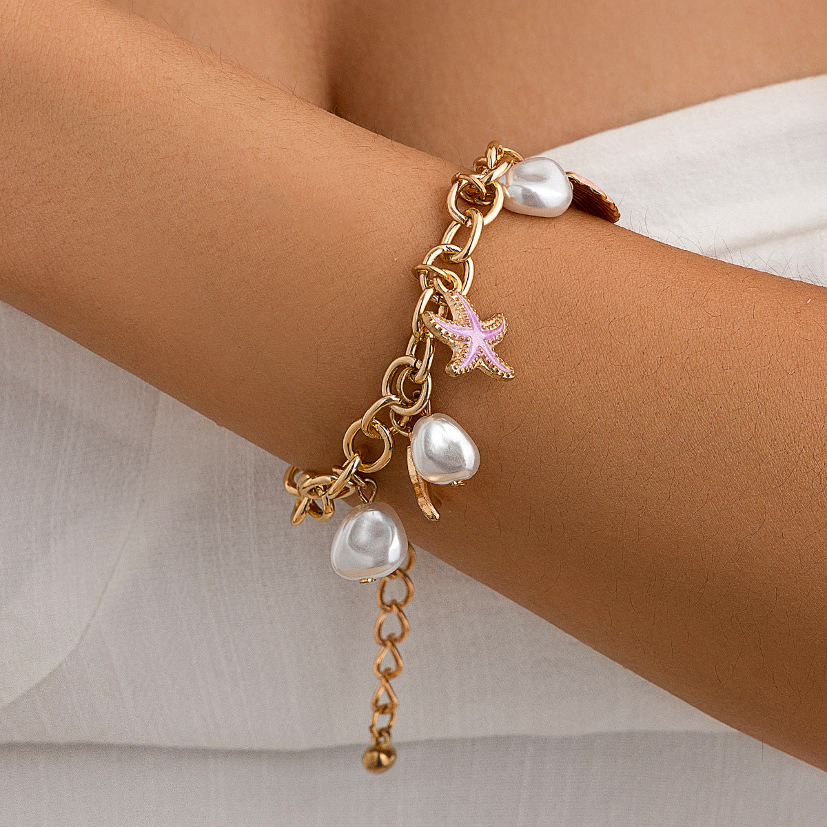 Sweet Plated Aluminum Alloy Starfish and Pearl Pendant Necklace for Women