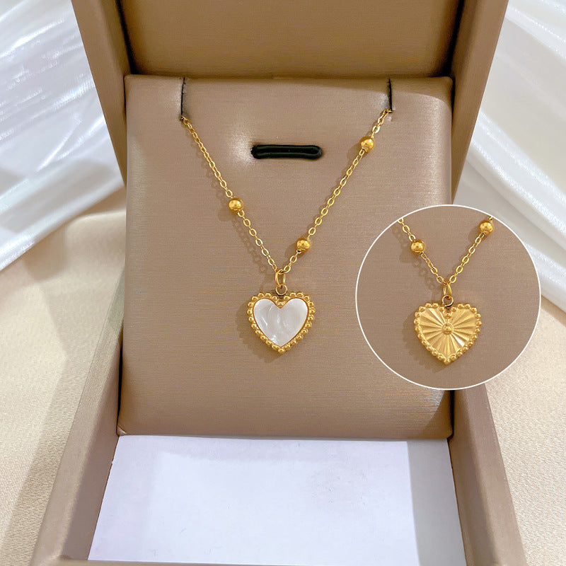 Cadena de cuello con colgante de corazón minimalista de acero de titanio con incrustaciones de nácar para un look chic de oficina unisex