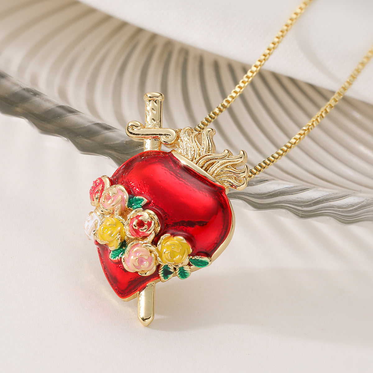 Vintage 18K Gold Plated Drip Oil Heart Pendant Necklace for Women