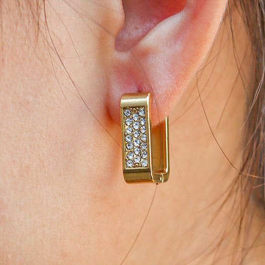 Pendientes minimalistas de acero inoxidable en forma de U con diamantes de imitación y chapado en oro de 18 quilates para mujer