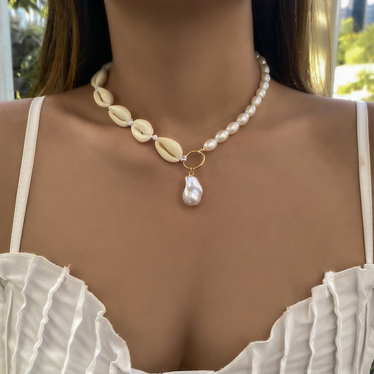 Vacation Style Geometric Shell Pendant Necklace for Women with Round Bead Chain
