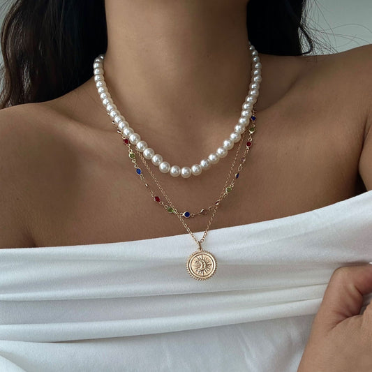 Collar Minimalista Casual Multicapa con Colgante Geométrico Redondo de Aleación con Perlas de Imitación y Cuentas de Cristal para Mujer