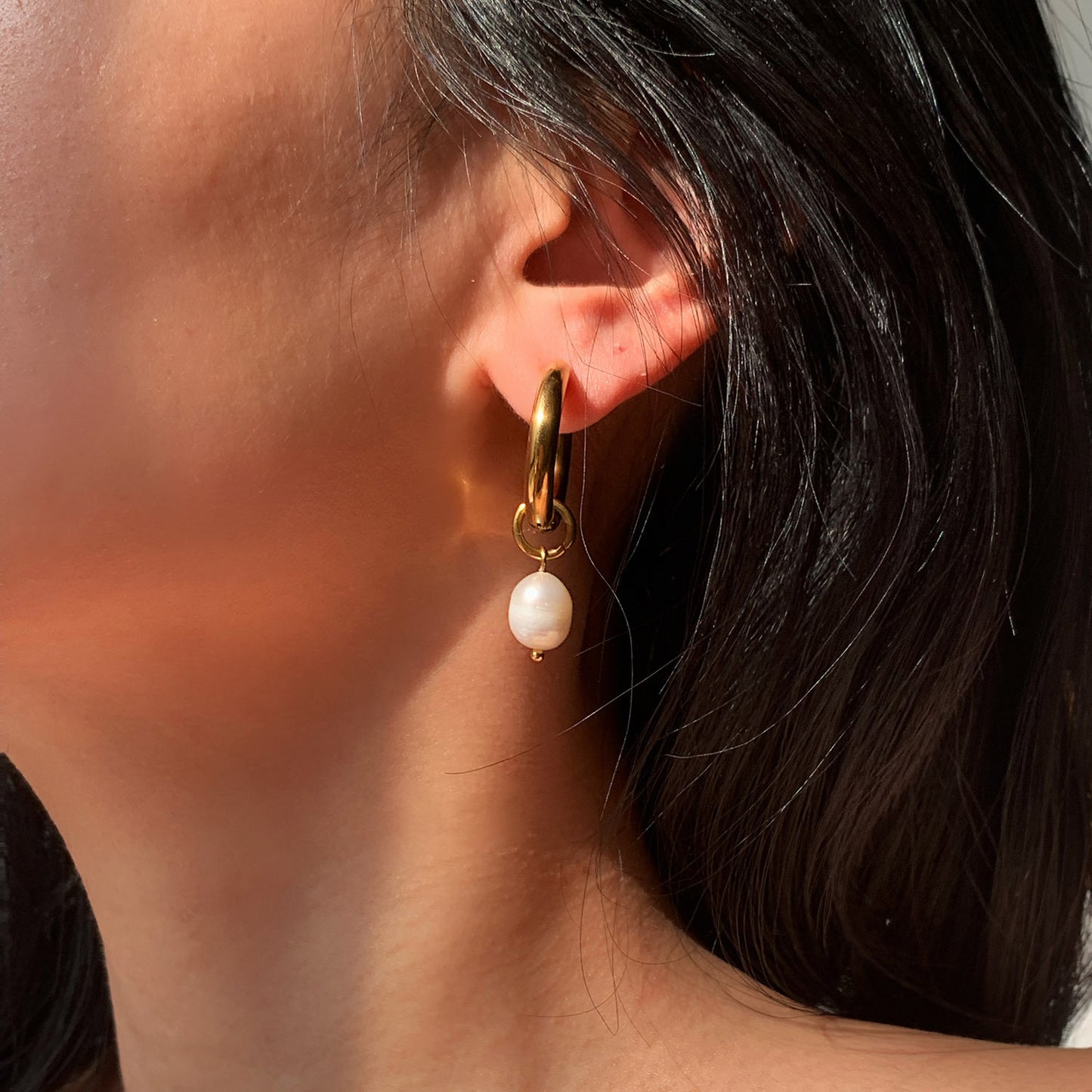 Pendientes de aro circulares de acero inoxidable chapados en oro de 18 quilates ligeros vintage franceses para mujer