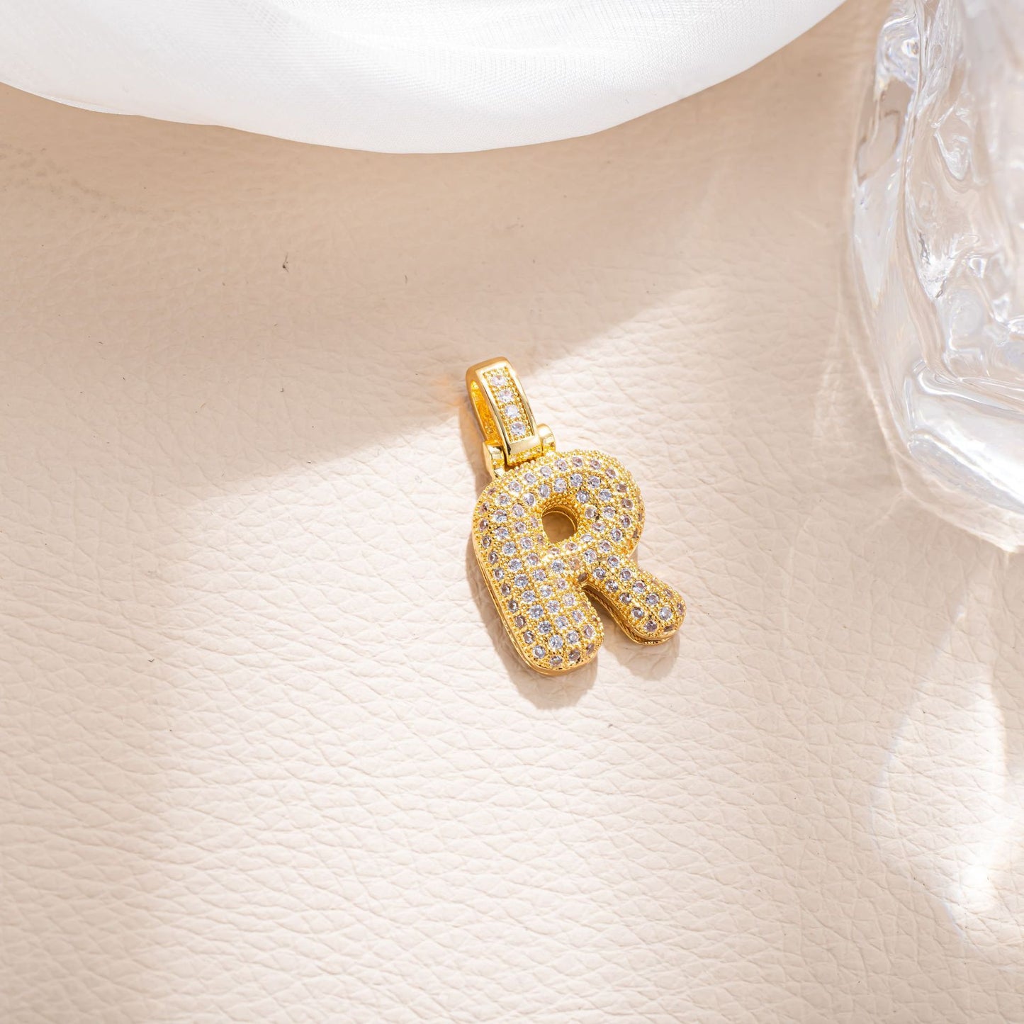 Minimalist Hip-hop Micro Inlaid Cubic Zirconia Letter Brass Pendant Necklace