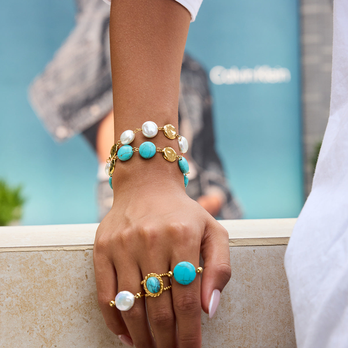 Pulsera Geométrica de Acero Inoxidable con Acentos de Turquesa para Mujer, Accesorio de Moda de Lujo Minimalista
