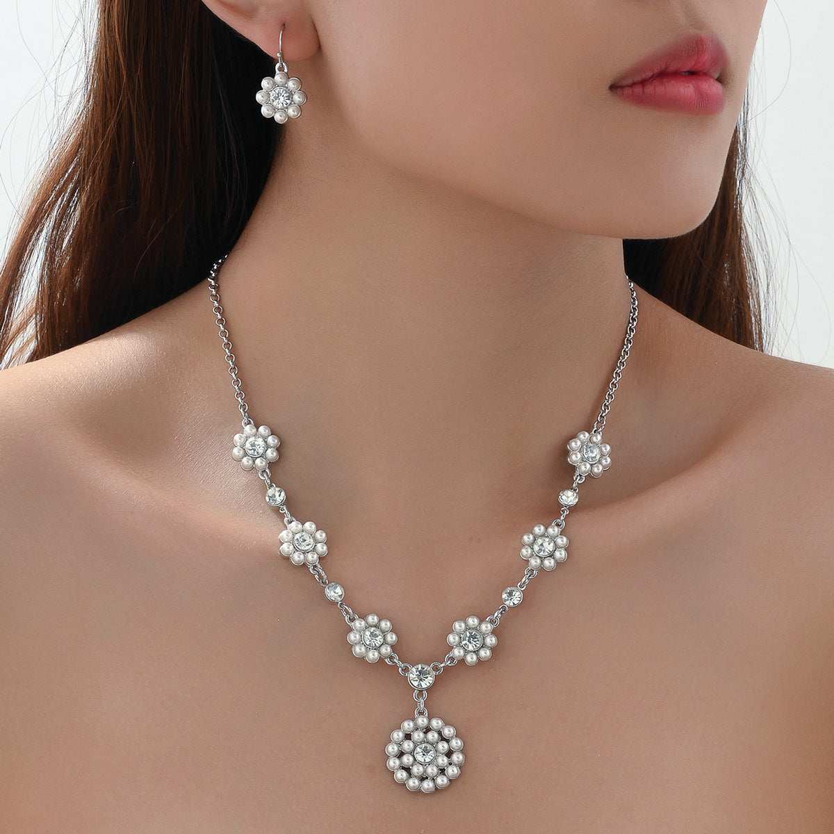 European Style Floral Pendant Necklace and Stud Earrings Set with Zircon Inlay in Alloy Metal