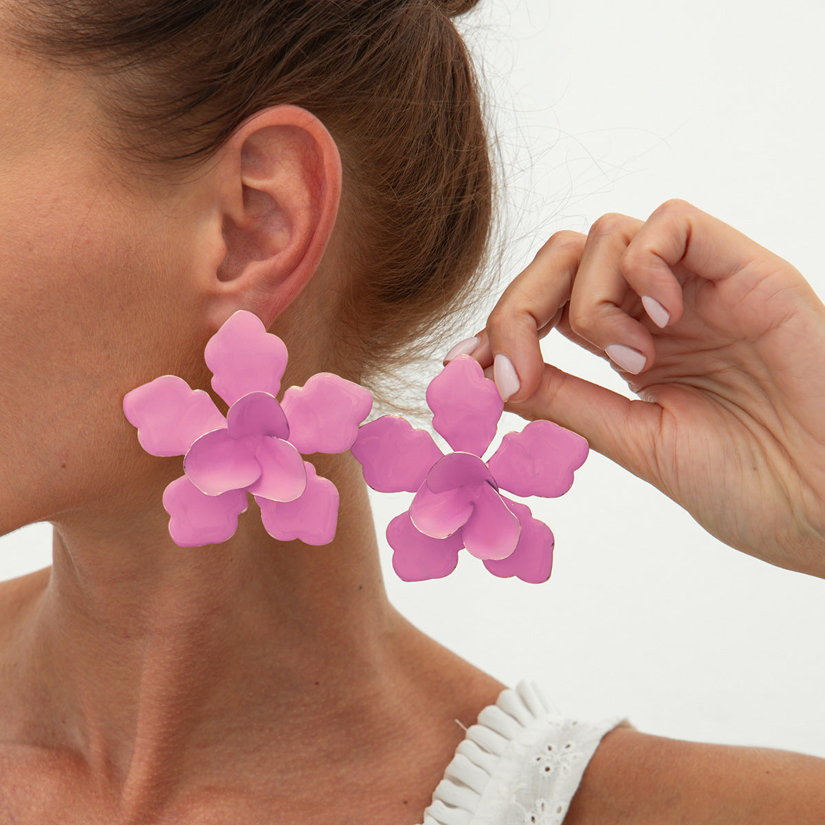 Aretes de esmalte floral exagerados para mujer con postes de acero inoxidable, paleta de colores vibrantes dopamina, joyería botánica inspirada en las vacaciones