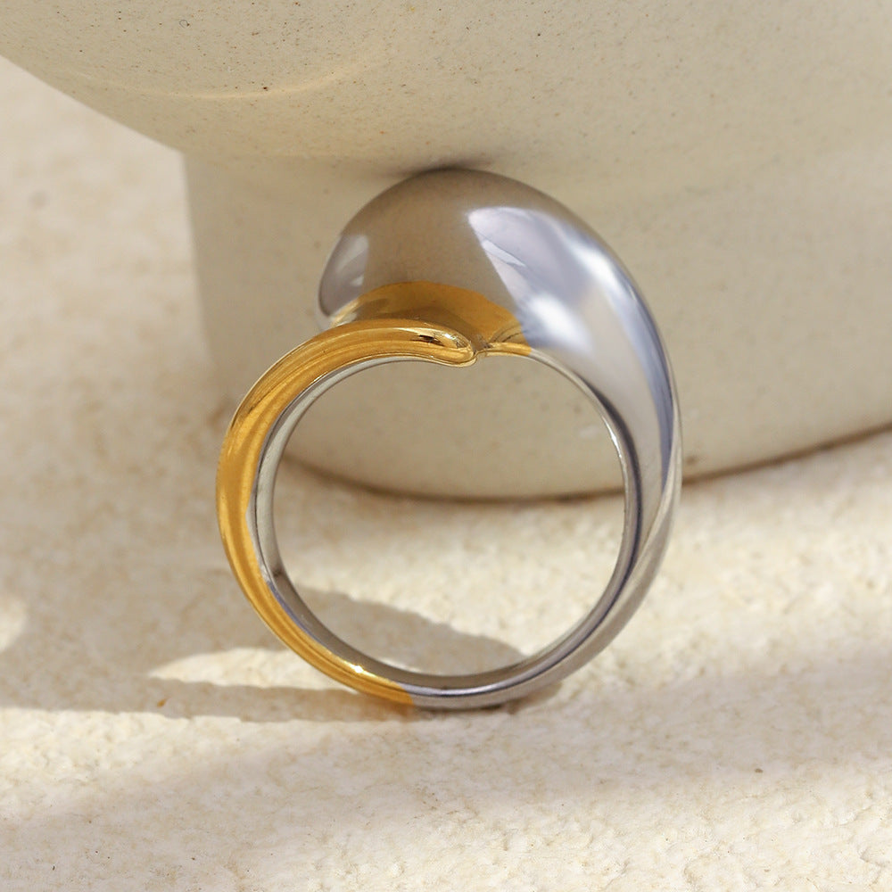 Anello geometrico minimalista in acciaio inossidabile con placcatura in oro 18 carati per donna, accessorio di moda di lusso