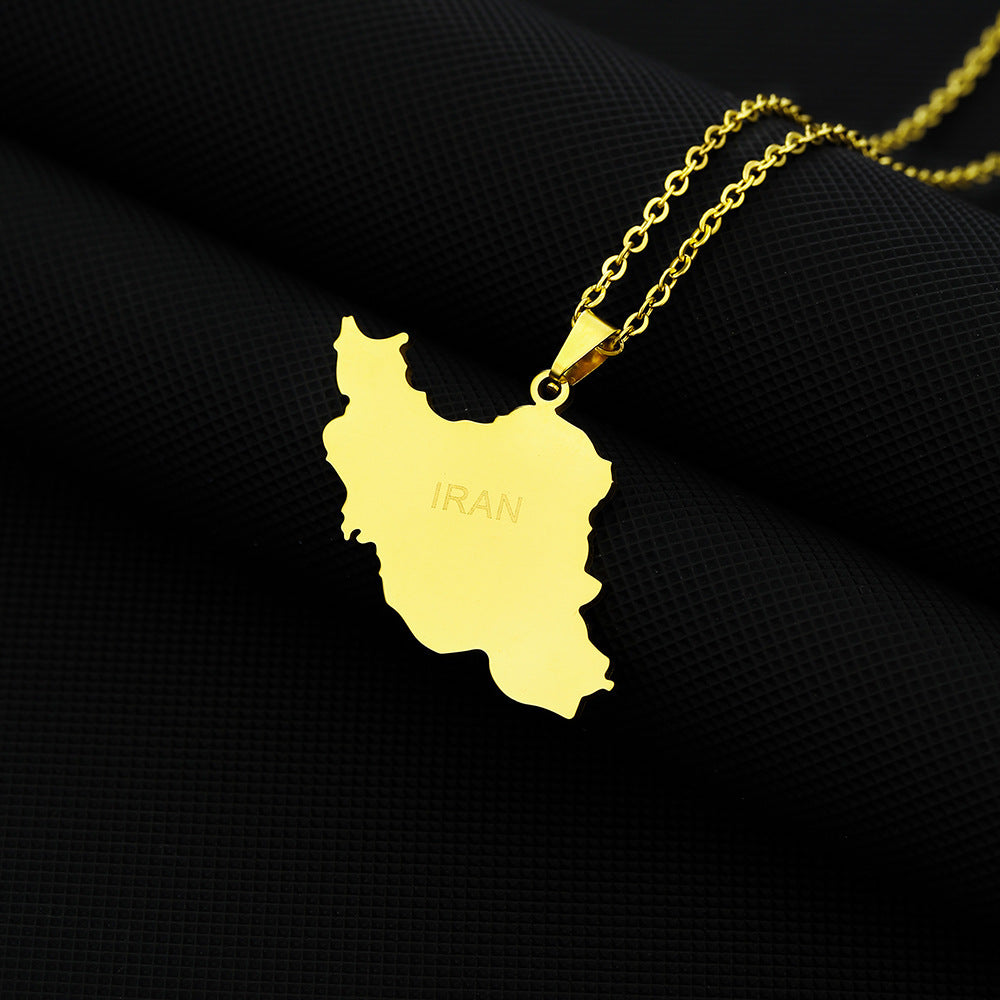 Collana con Pendente Geometrico Etnico in Acciaio Inox con Finitura Smaltata su Catena ad Anelli