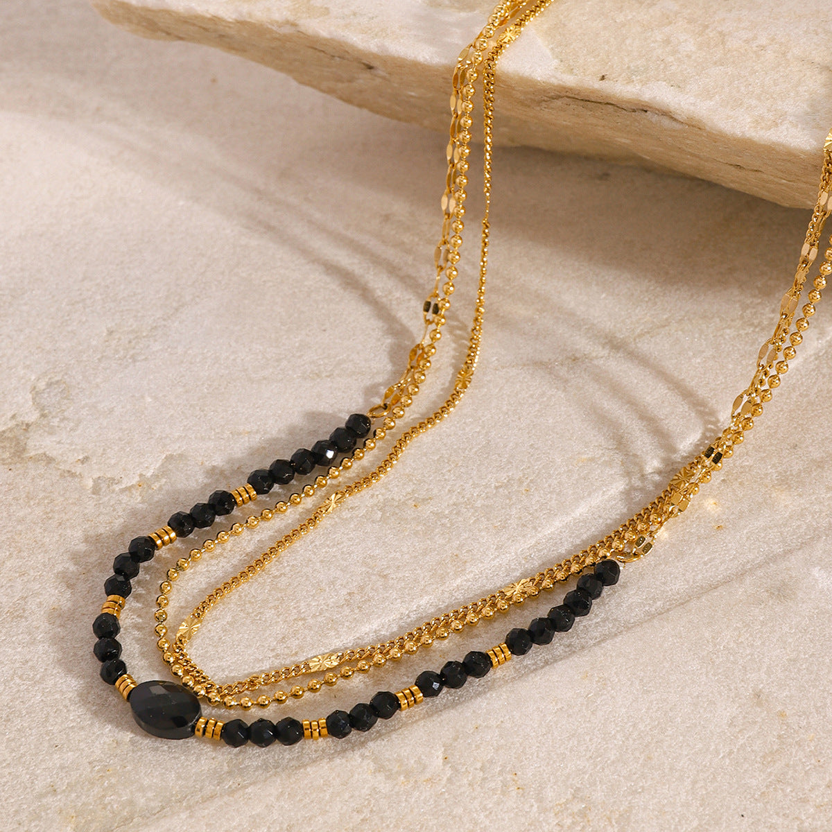 Minimalist U-Shaped Stainless Steel Black Crystal Pendant Necklace for Women with Plated Finish and Geometric Design