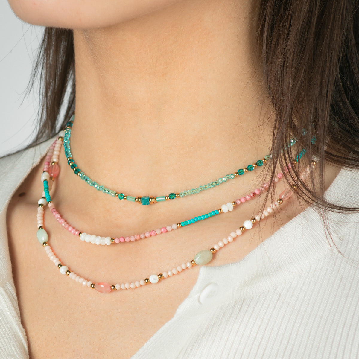 Collar minimalista de capas de acero inoxidable con abalorios y detalles de piedra natural para mujer