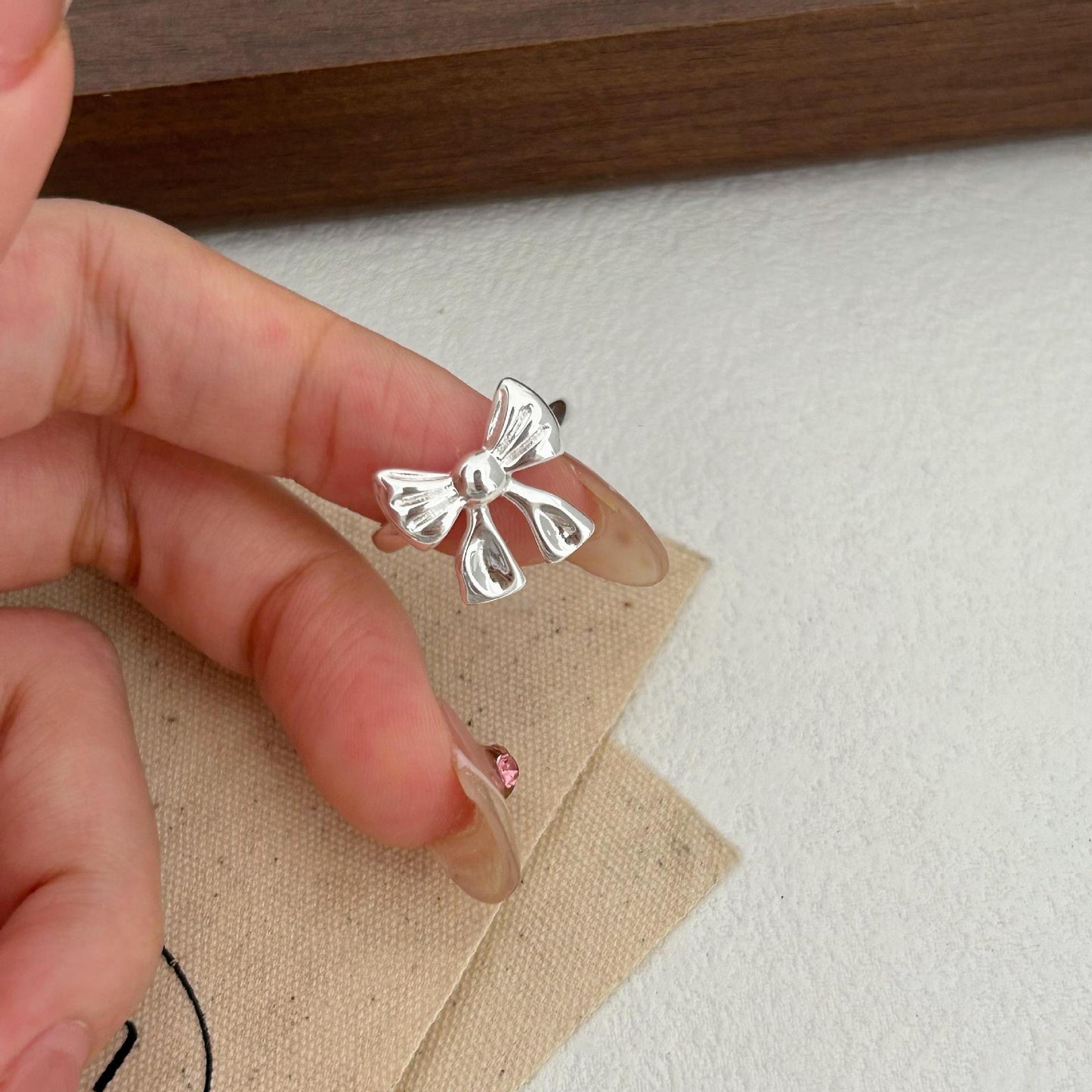 Anello Minimalista con Fiocco in Argento Sterling 925 da Donna con Finitura Placcata