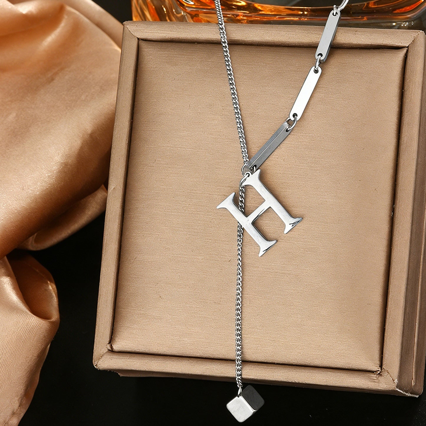 Luxury Polished Letter Titanium Steel Pendant Necklace Stainless Steel Chain for Women