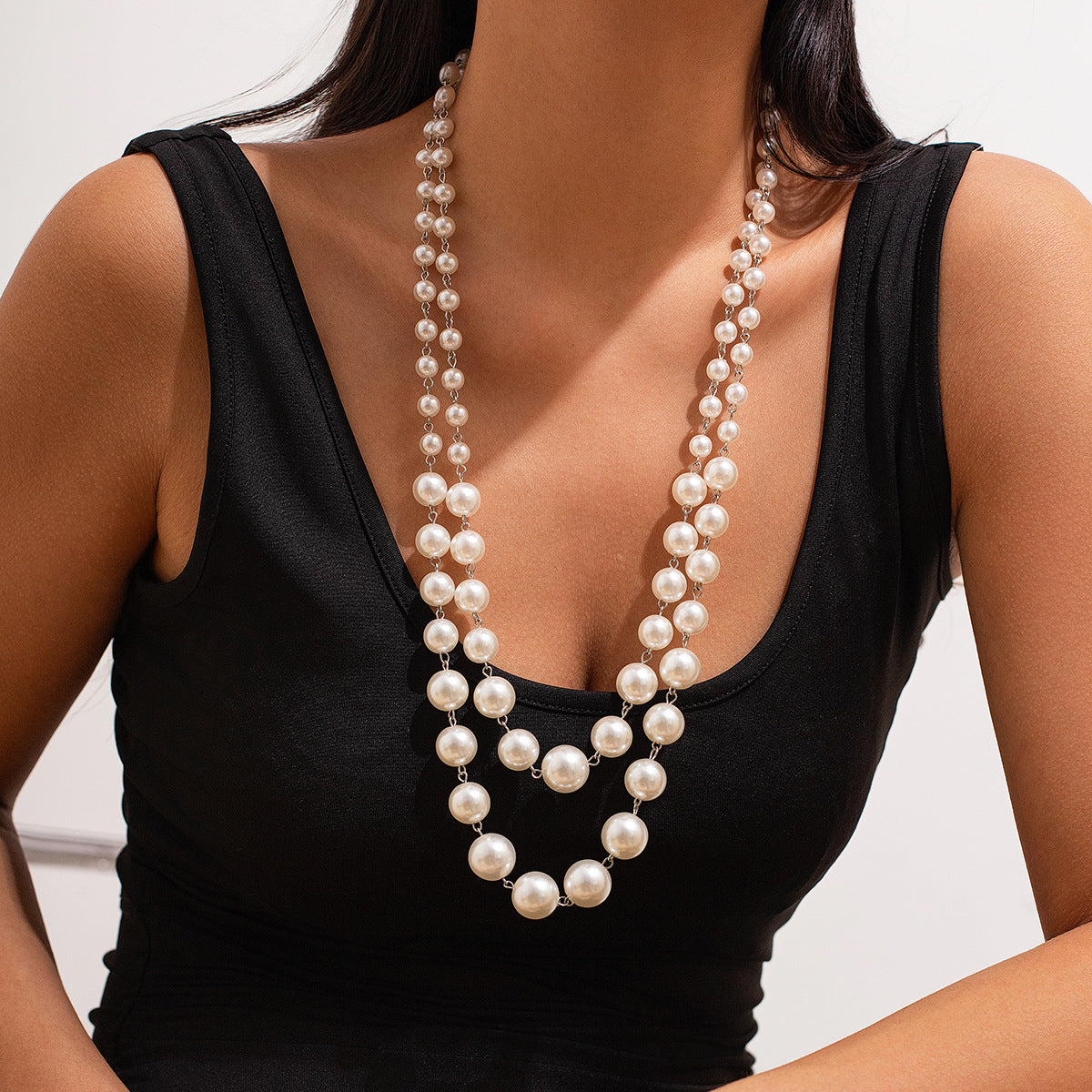 French Vintage Style Heart-Shaped Multi-Layer Imitation Pearl Necklace with Rhinestone Accents and Pearl Chain for Women